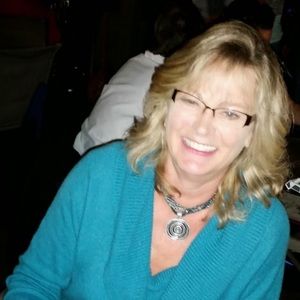 Meet your Posher, Debbie